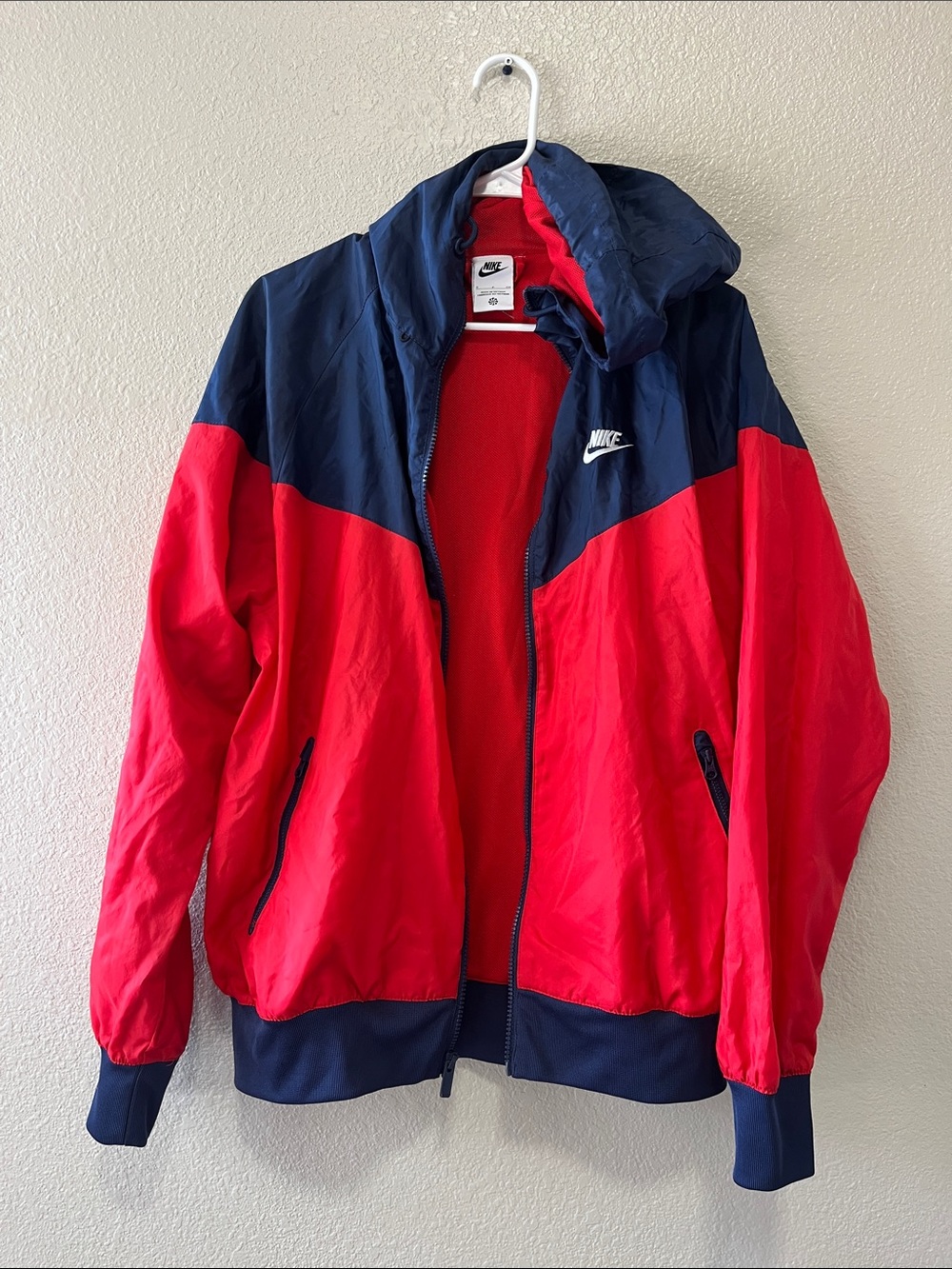 Nike Red and Navy Colorblock Hooded Windbreaker Jacket